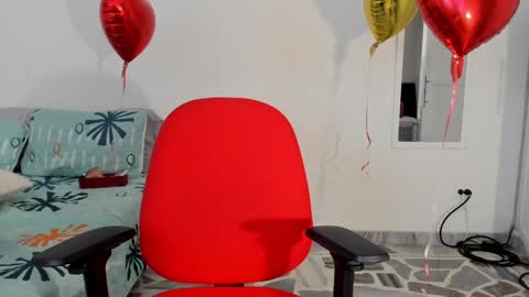 Snapshot of maia_w10 chatting on February 2025 12:49:01 AM Maia online show from February 2025 12:49:01 AM