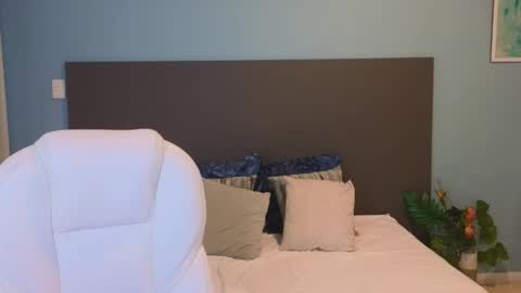 Maiaa Ruiz  online show from January 2025 04:59:02 PM