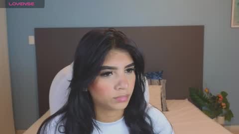 Maiaa Ruiz  online show from February 2025 01:11:02 PM