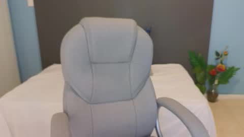 Maiaa Ruiz  online show from September 2025 03:14:01 PM