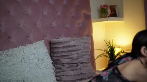  Maia  online show from October 2025 10:53:02 PM