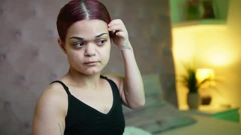  Maia  online show from April 2026 08:31:01 PM