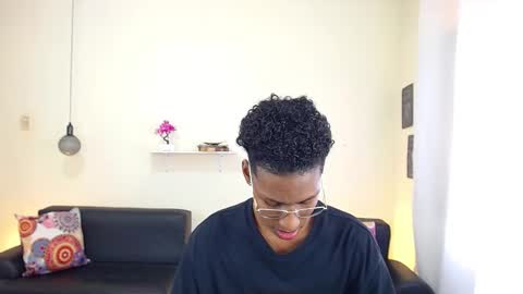 Snapshot of maiki18 chatting on February 2025 07:54:02 PM I am Maik online show from February 2025 07:54:02 PM