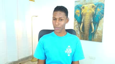 Snapshot of maiki18 chatting on September 2025 08:55:02 PM I am Maik online show from September 2025 08:55:02 PM