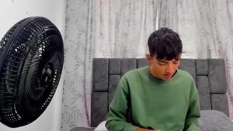 Maikol online show from December 2025 12:14:01 PM