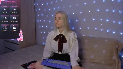 Your kitty online show from November 2025 03:55:01 PM