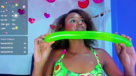 Snapshot of mailyn_er chatting on February 2025 08:53:02 PM Mailyn online show from February 2025 08:53:02 PM