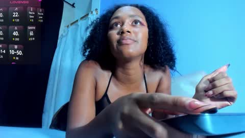 Snapshot of mailyn_er chatting on November 2025 08:19:02 PM Mailyn online show from November 2025 08:19:02 PM