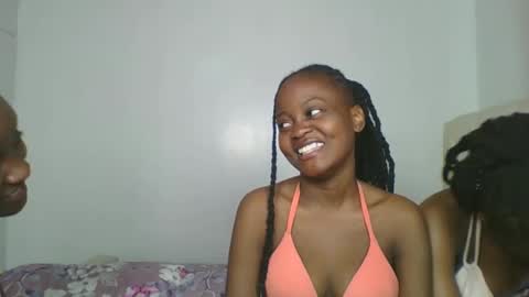 maira luv1 online show from December 2025 09:42:02 PM