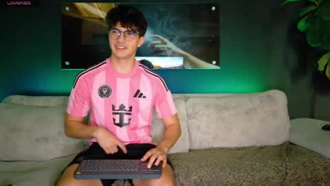 Bastian Arslan online show from May 2026 08:24:02 PM