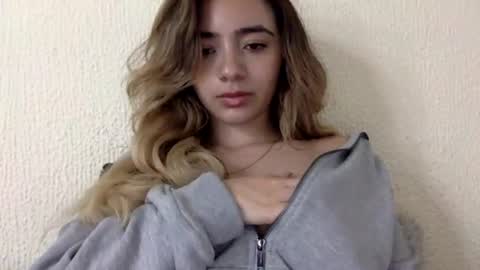 Snapshot of majo_gomezz chatting on July 2026 02:05:17 AM majo_gomezz online show from July 2026 02:05:17 AM