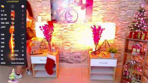 Snapshot of makarena_medina chatting on December 2025 09:51:01 AM Makarena online show from December 2025 09:51:01 AM