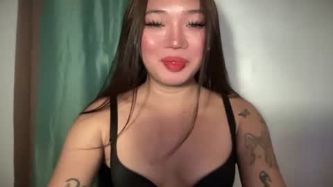 Snapshot of makemesquirt_xxx chatting on May 2026 02:20:02 AM KEANA online show from May 2026 02:20:02 AM