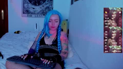 Snapshot of makii_33 chatting on March 2025 10:34:02 PM ... ... online show from March 2025 10:34:02 PM