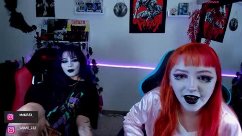 Snapshot of makii_33 chatting on October 2025 11:29:02 AM ... ... online show from October 2025 11:29:02 AM