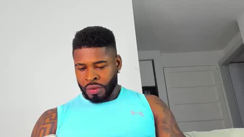 Snapshot of makonneen chatting on November 2025 02:20:01 AM Makonnen online show from November 2025 02:20:01 AM