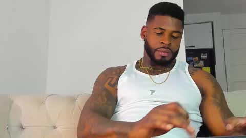 Snapshot of makonneen chatting on November 2025 12:10:01 AM Makonnen online show from November 2025 12:10:01 AM