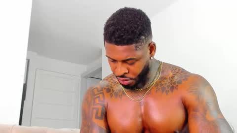 Snapshot of makonneen chatting on November 2025 12:16:02 PM Makonnen online show from November 2025 12:16:02 PM