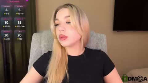 maksisisia online show from December 2025 02:02:02 PM