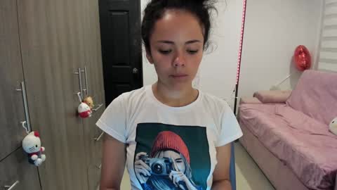 Snapshot of mal_norma chatting on February 2025 11:47:01 PM Mal Norma online show from February 2025 11:47:01 PM