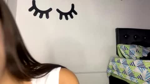 Snapshot of malaikah_colette chatting on February 2025 03:13:01 AM Malaikah online show from February 2025 03:13:01 AM