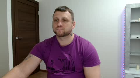 malchyshka online show from April 2026 02:29:01 PM