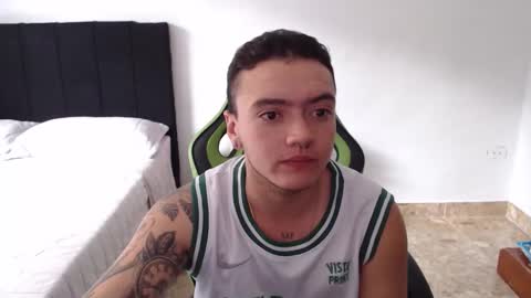 Snapshot of male_pussy chatting on February 2026 08:07:02 PM ADAM online show from February 2026 08:07:02 PM