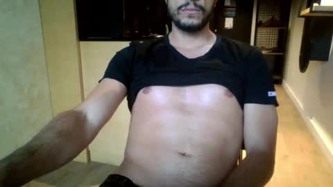 Snapshot of maleboyz chatting on May 2026 04:47:02 PM Boybi online show from May 2026 04:47:02 PM