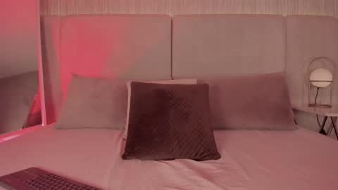 Malena Angel online show from November 2025 09:28:01 PM