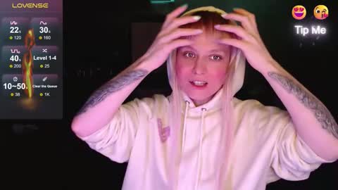 Snapshot of mali_sia chatting on November 2025 09:59:01 PM Mischelle online show from November 2025 09:59:01 PM