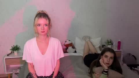 Malinka online show from October 2025 06:28:01 PM