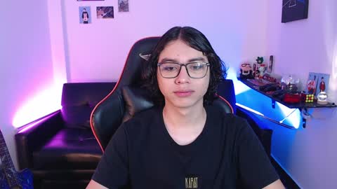 Snapshot of malik_harrison_ chatting on December 2024 03:37:01 PM Malik online show from December 2024 03:37:01 PM