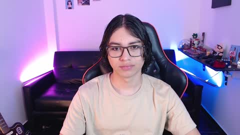 Snapshot of malik_harrison_ chatting on December 2024 03:35:01 PM Malik online show from December 2024 03:35:01 PM