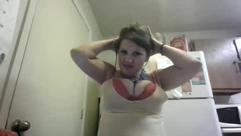 Snapshot of malinda702 chatting on January 2025 06:54:01 AM malinda702 online show from January 2025 06:54:01 AM