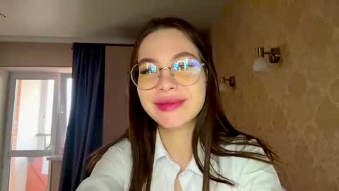 Snapshot of malisacorpeno chatting on June 2026 12:08:02 PM Phoebe online show from June 2026 12:08:02 PM