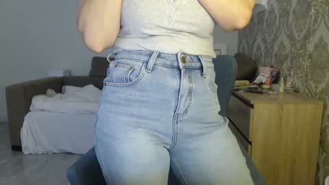 Snapshot of mallinia chatting on December 2025 11:08:02 AM mallinia online show from December 2025 11:08:02 AM