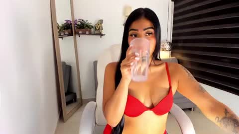 Mallorie online show from July 2026 06:20:01 PM