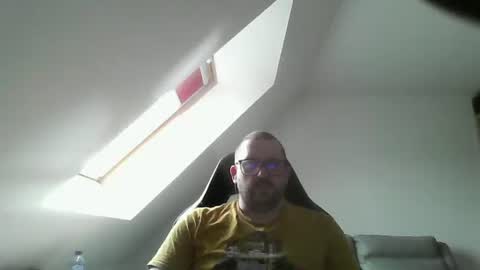 Snapshot of malou2927 chatting on May 2026 07:25:01 AM breton online show from May 2026 07:25:01 AM