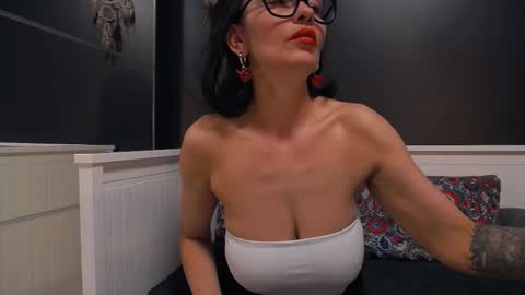 ioana love online show from March 2026 08:04:02 PM