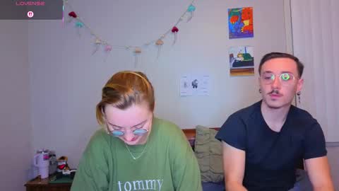 MamiCloudz online show from October 2025 12:57:01 AM