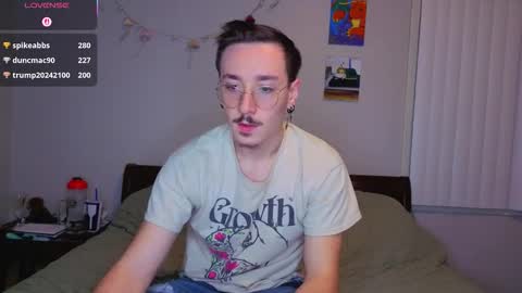 MamiCloudz online show from November 2025 01:37:01 AM