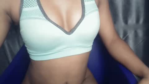 mammy31 online show from April 2026 04:13:02 AM