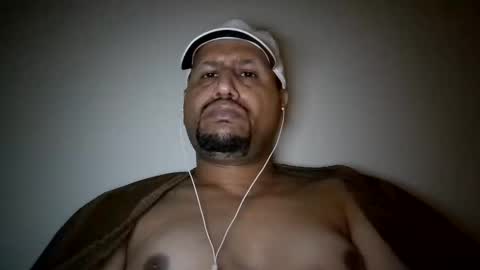 Snapshot of man_new chatting on March 2025 04:10:01 AM Man new online show from March 2025 04:10:01 AM