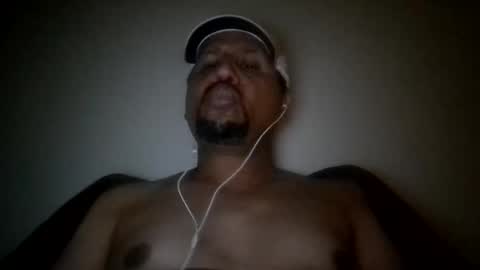 Snapshot of man_new chatting on October 2025 12:32:01 AM Man new online show from October 2025 12:32:01 AM