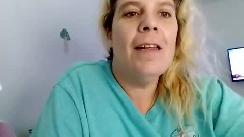 mindy22 online show from January 2025 04:04:01 AM