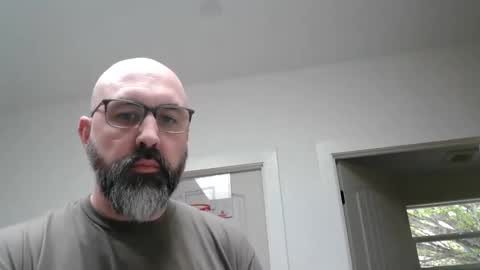 Snapshot of mandime017 chatting on April 2026 08:23:01 PM mandime017 online show from April 2026 08:23:01 PM