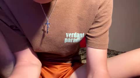 Snapshot of mandon555 chatting on February 2025 05:37:02 AM mandon online show from February 2025 05:37:02 AM