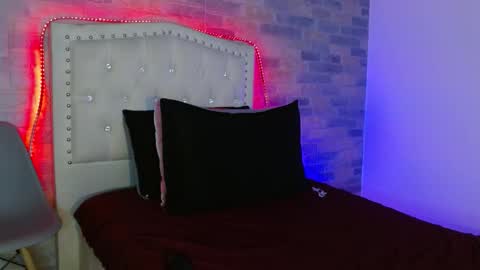Snapshot of mandylee_ chatting on October 2025 12:16:01 PM MANDY online show from October 2025 12:16:01 PM