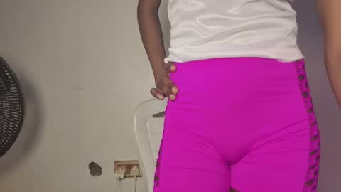 Snapshot of mandymia chatting on December 2025 04:11:02 AM mandymia online show from December 2025 04:11:02 AM