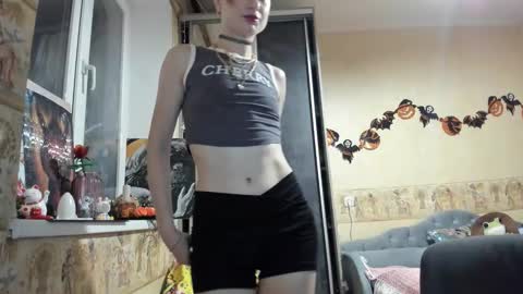 Snapshot of mandyshine chatting on November 2025 04:31:02 PM Mandy online show from November 2025 04:31:02 PM